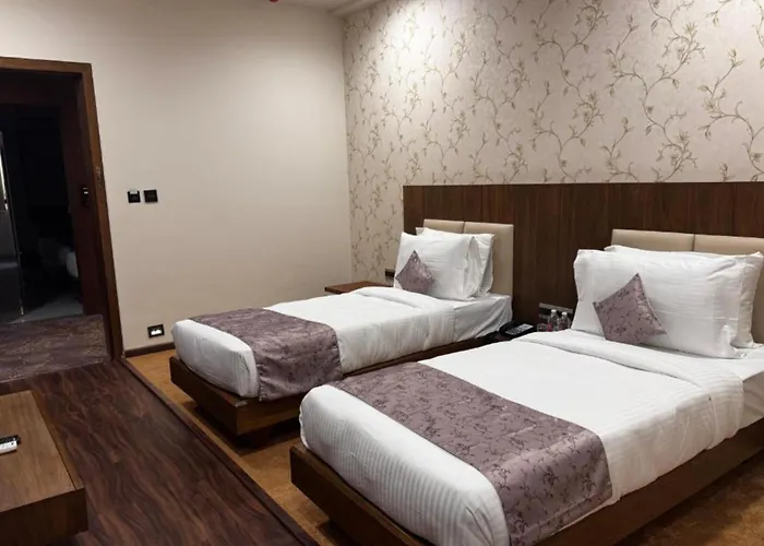 Pam Premium Hotel Vadodara