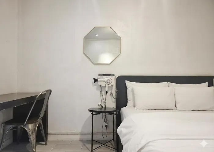 S Hotel