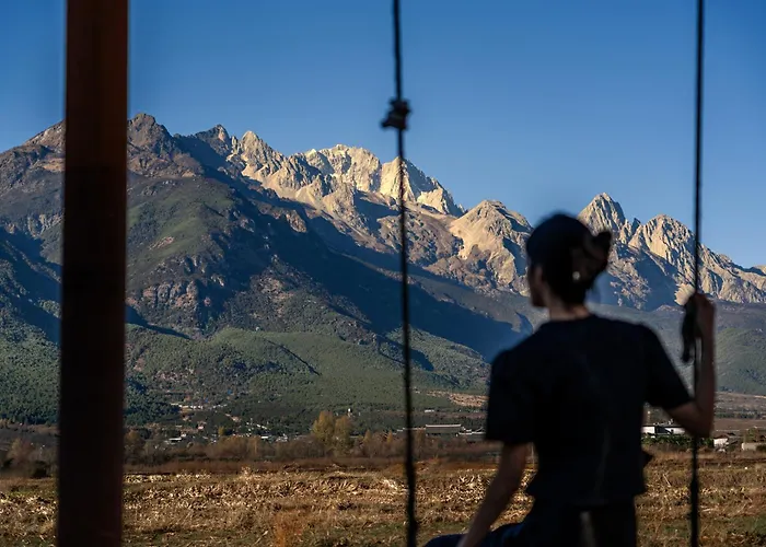 Lijiang Tennessee Moutain Lodge & Cafe - A Luxury Farmstay With Jade Dragon Views At Baisha Village - Free Pick-Up From Airport&Railway Station For 3-Night Stays