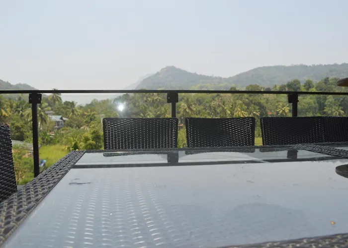Avanee Hotel