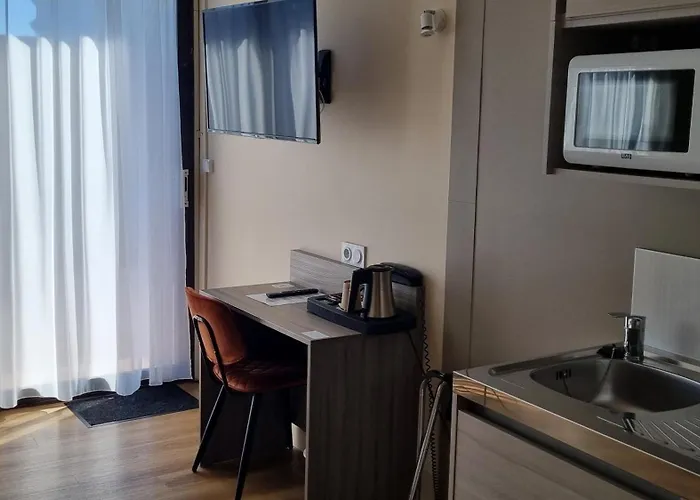 Kyriad Angouleme Nord Champniers- Hotel & Residence