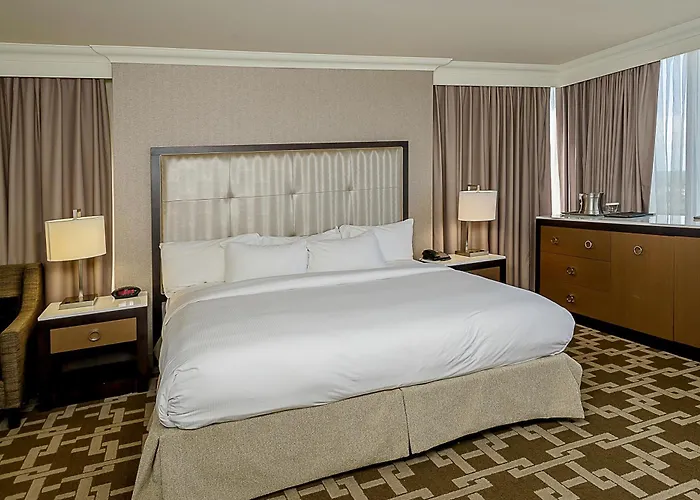 Hilton Niagara Falls/ Fallsview Hotel And Suites