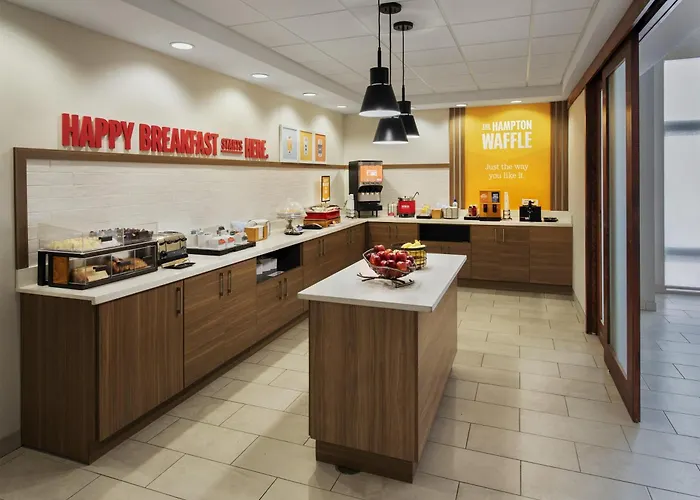 Hampton Inn & Suites Greenfield