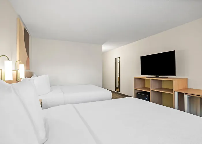 Spark By Hilton Bettendorf Quad Cities