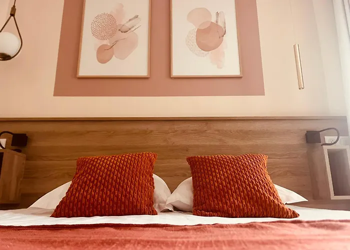 Logis Hotel Restaurant Des Voyageurs