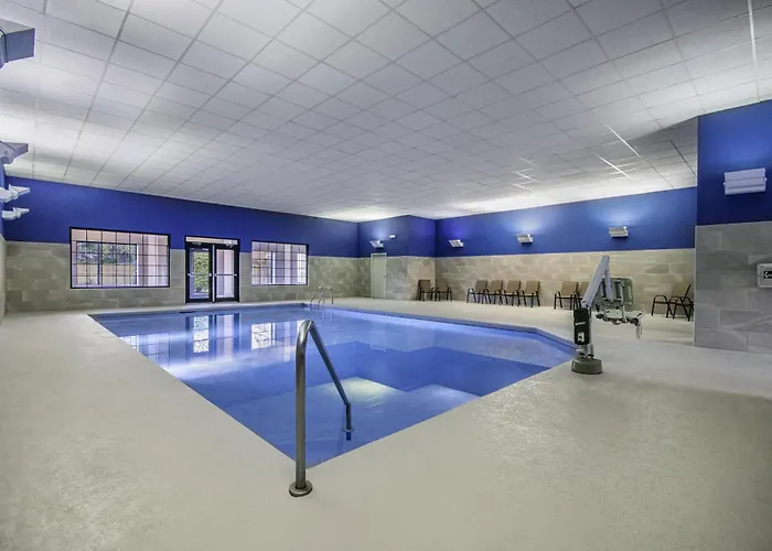Hampton Inn East Aurora, Ny