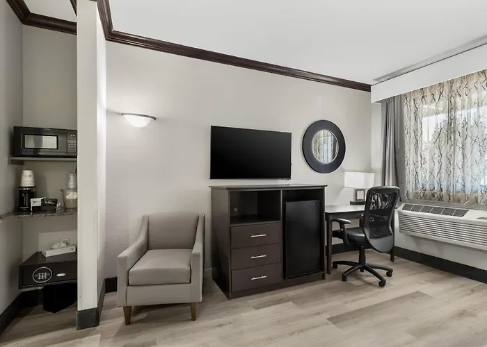 Best Western Asheville-Blue Ridge Parkway