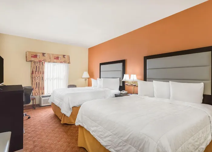 Baymont By Wyndham Fayetteville