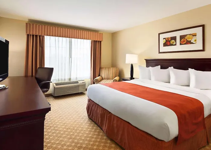 Country Inn & Suites By Radisson, Clinton, Ia