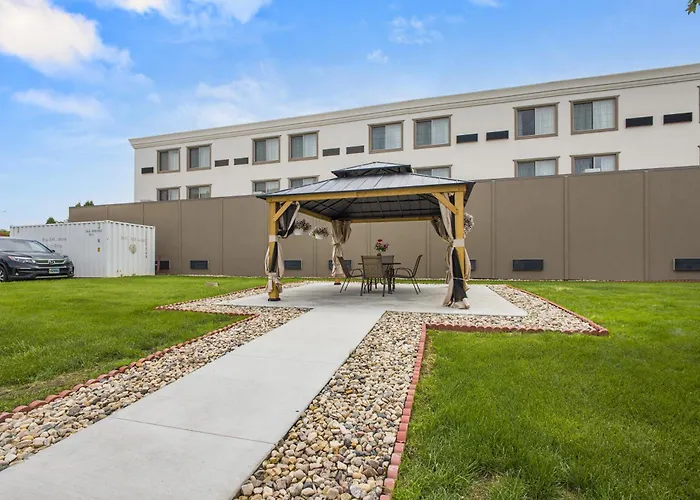 Crossroads Hotel And Huron Event Center