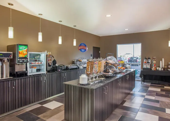 Baymont By Wyndham Grand Forks