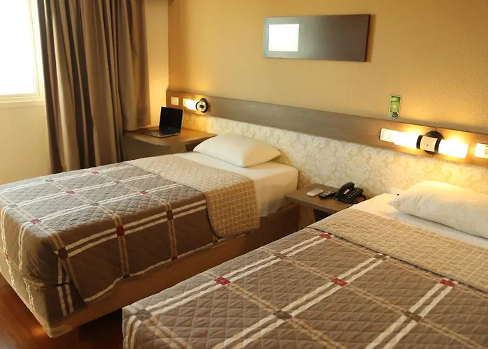Hotel 10 Palmas