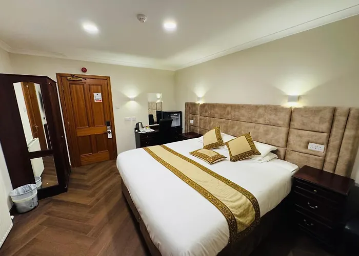 The Royal Hotel Elgin