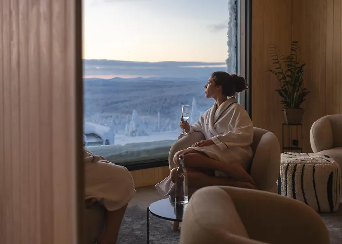 Star Arctic Hotel & Activities
