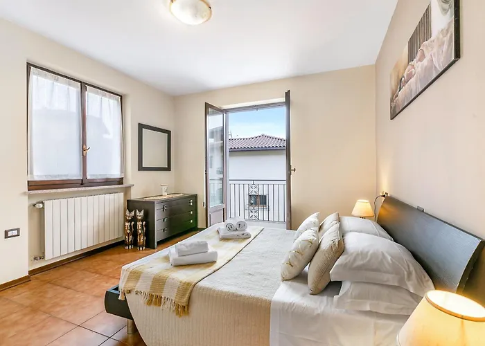 Sunset In Baveno: 1 Bed With Balcony - Happy Rentals
