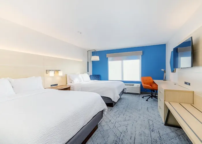 Holiday Inn Express & Suites - Medford By Ihg