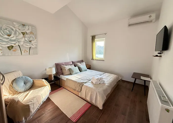 Olivetta Apartments & Rooms