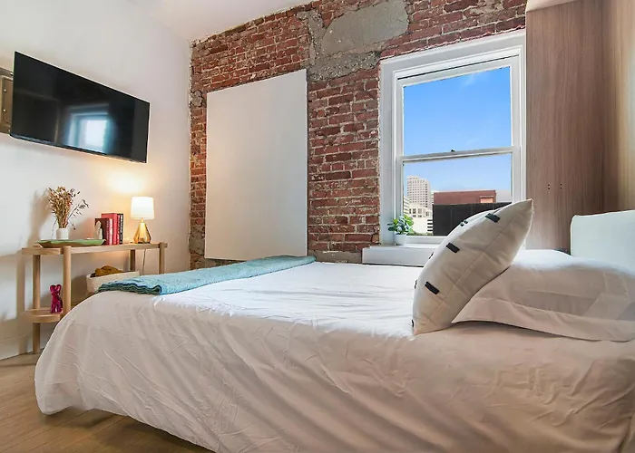 Newly Renovated Glendale Studio - #203