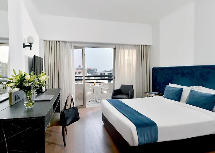 Ajax Hotel