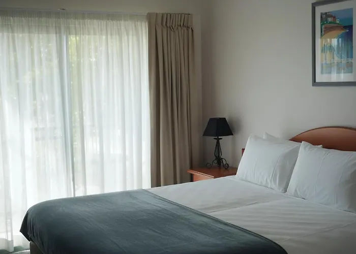 Heritage Cairns Hotel