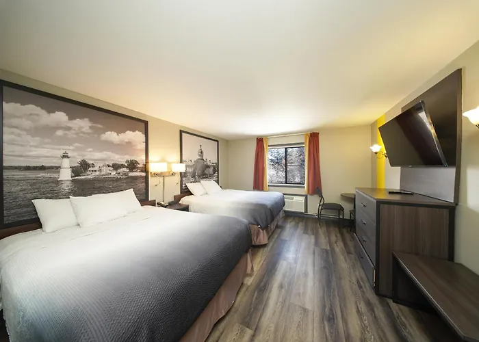 Super 8 By Wyndham Kingston