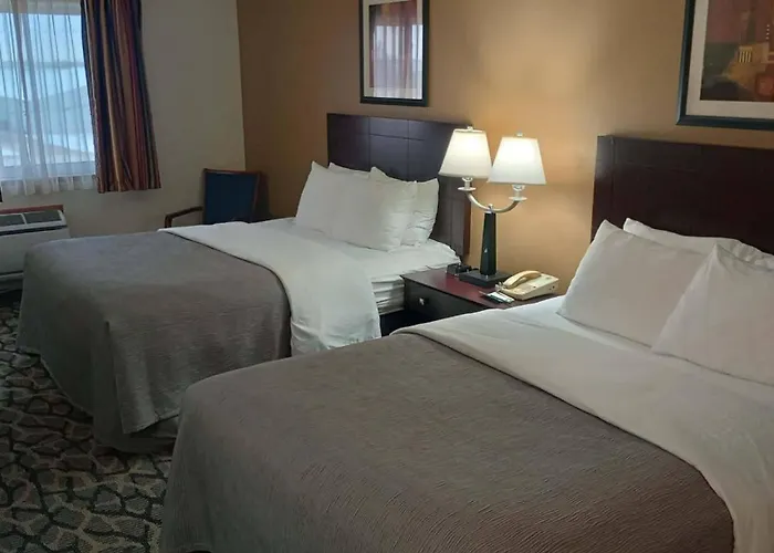 Quality Inn & Suites Eldridge Davenport North