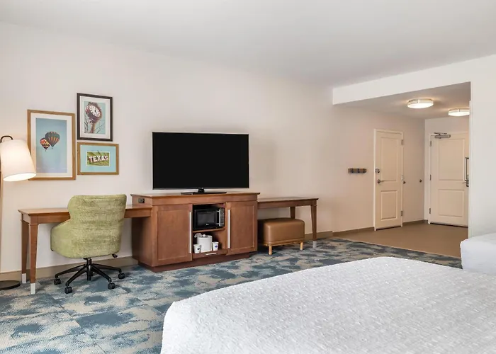 Hampton Inn & Suites Dallas/Plano-East