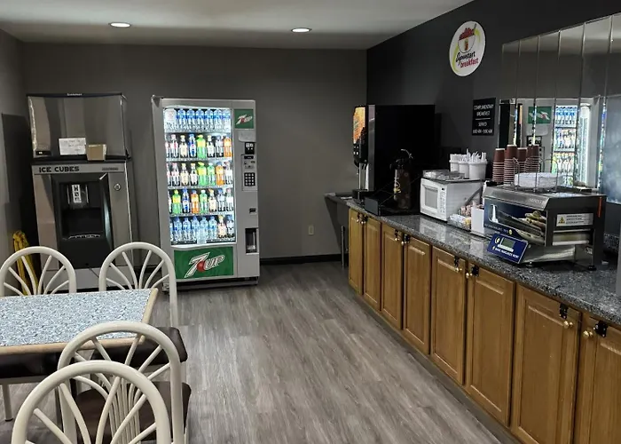 Super 8 By Wyndham Chanute