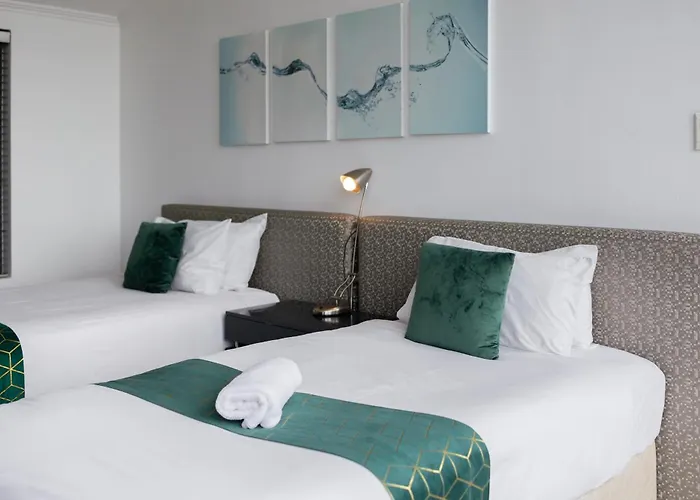 The Nicol Hotel And Apartments