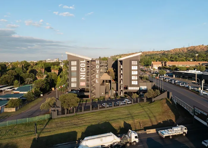 The Nicol Hotel And Apartments