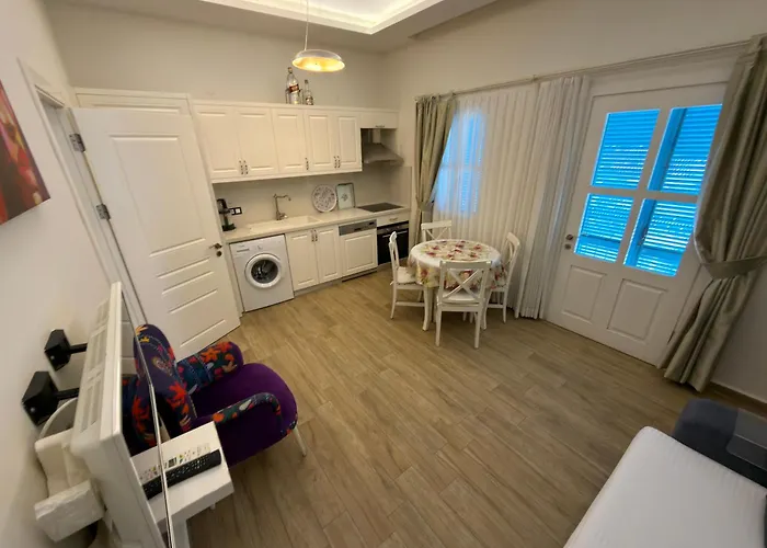 Cesme Kale Tas Apart