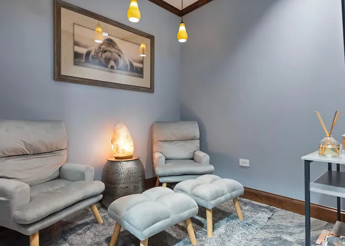 The Ritz-Carlton, 2 Bedroom Residence 8409, Mountain/Mall View, Ski-In/Ski-Out In Aspen Highlands