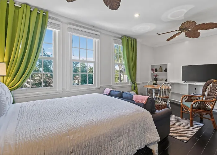 Orchid Suites - Historic Palm Beach Hotel Condominium