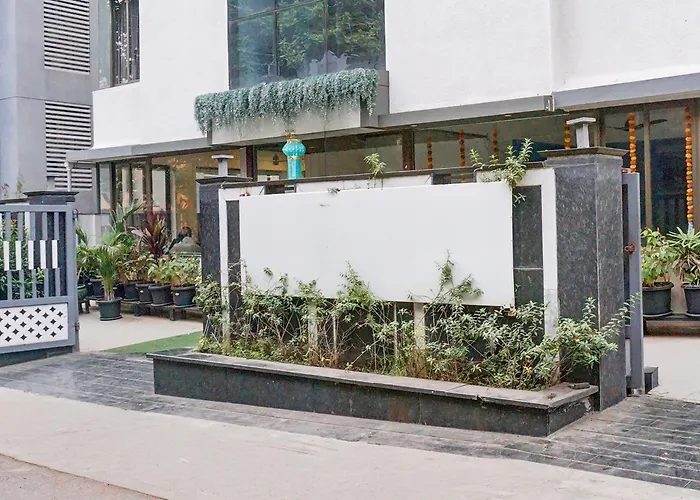 Super Townhouse Oak Viman Nagar Formerly Kuber Inn