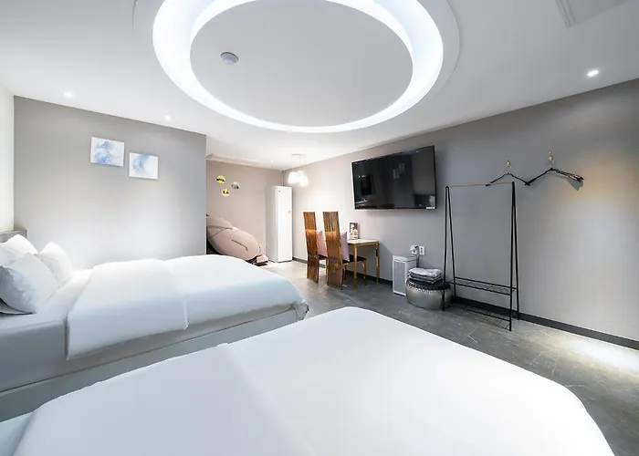 Knox Hotel