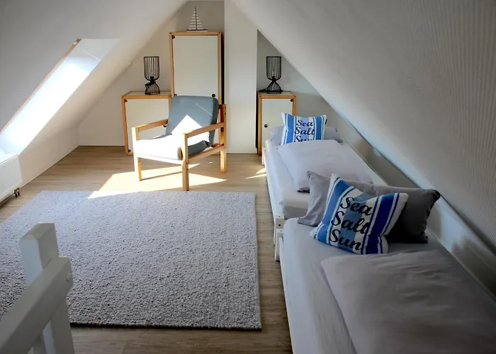 Haus Sansibar auf Poel mit Sauna& Kamin, ruhigem Garten-700m vom Strand!