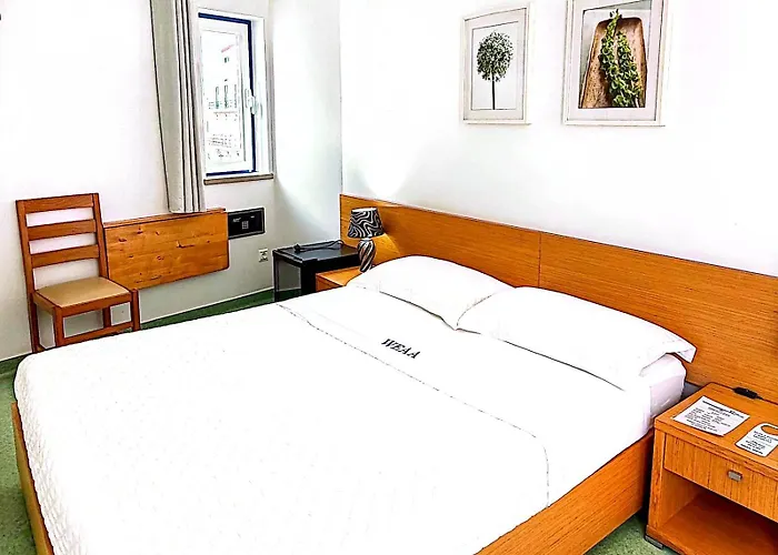 Weaa Hotel