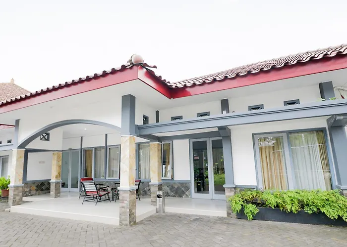 Tripletree Sinergi Hotel Tretes