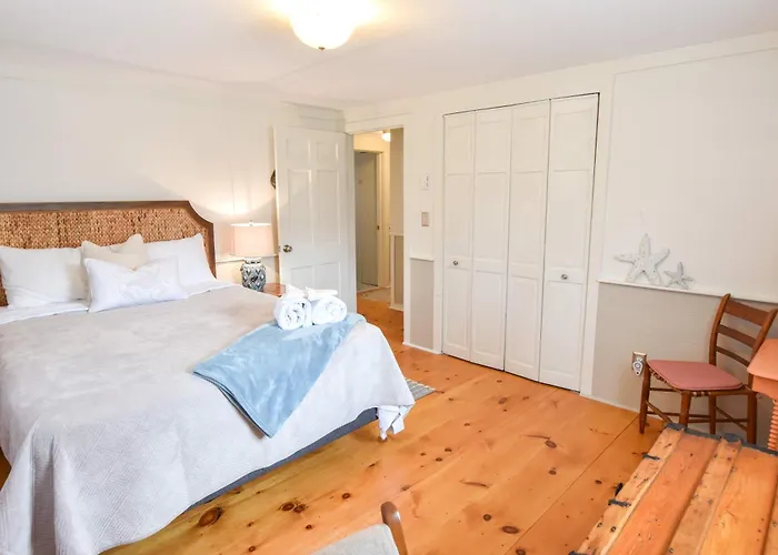 Great Home With Game Space 0 8 Miles From Cooks Brook Beach