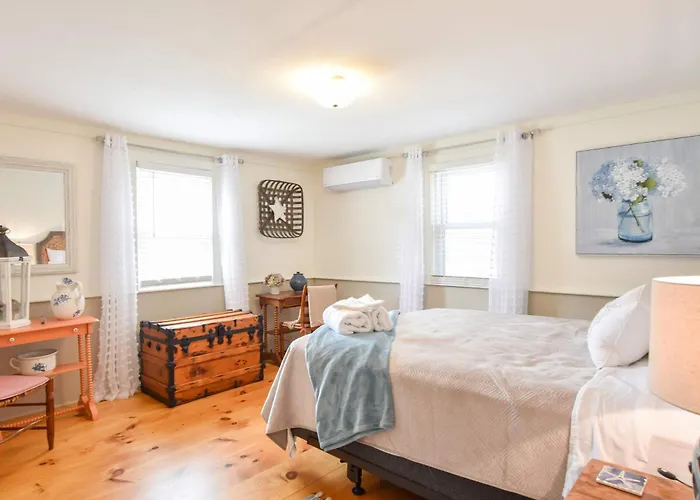 Great Home With Game Space 0 8 Miles From Cooks Brook Beach