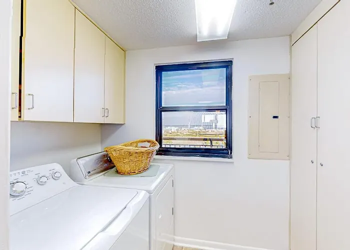 Navarre Towers 602