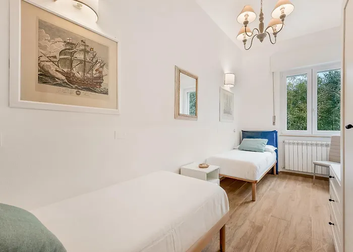 Golden Luxe - 3 Suites In The Sea Luxe Apartment