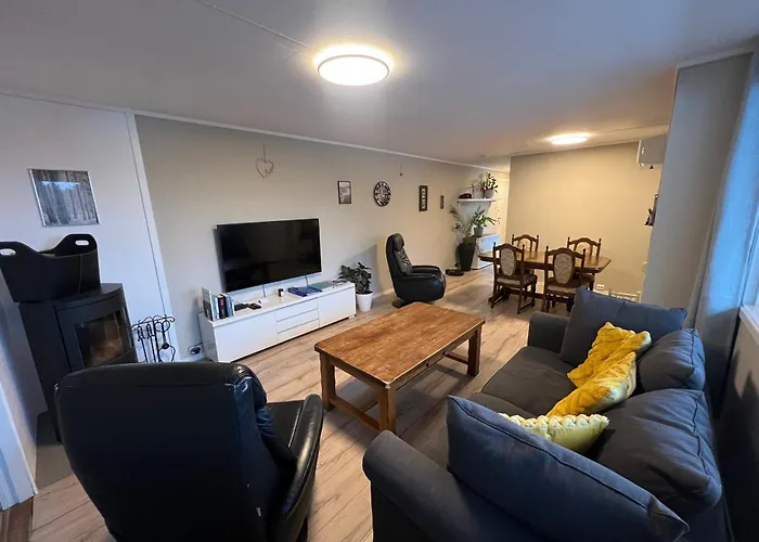 Velkommen Til En Koselig Leilighet Pa Sorlandet!