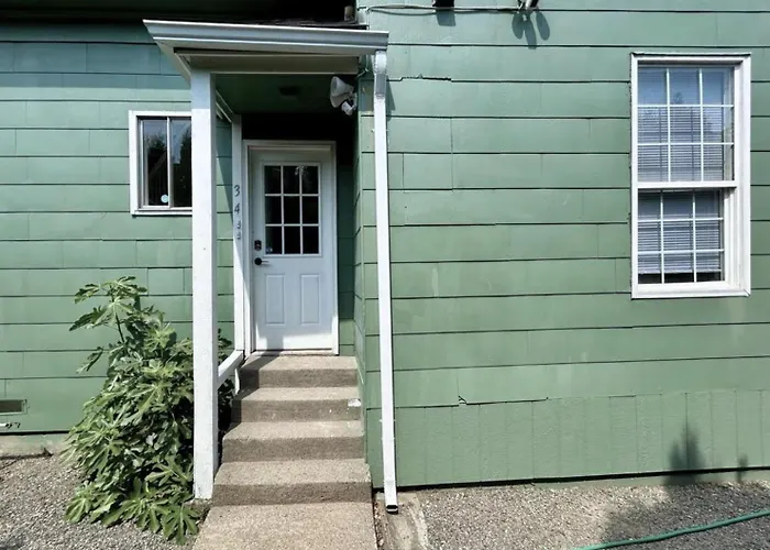 Charming & Bright Gem Prime Location Street Parking With Ac