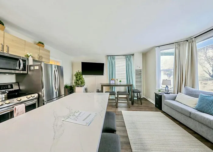 Dt Stylish & Newly Renovated Home 2Br Sea Tac 6 Miles With Ac