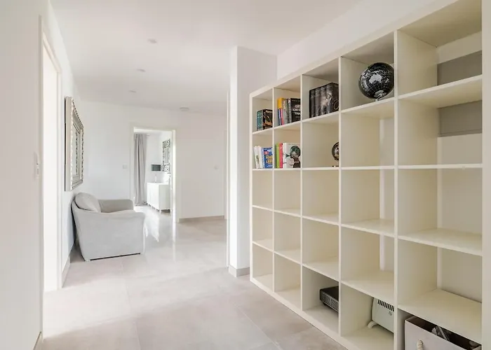 Luxury Apartment Marz
