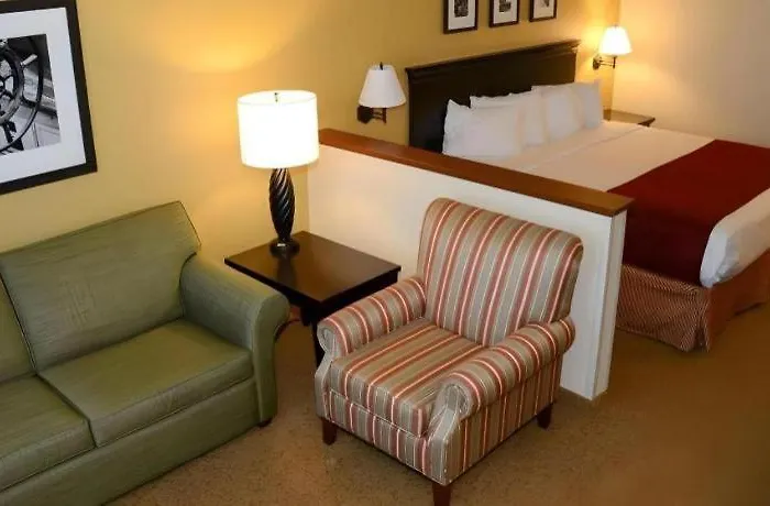 Country Inn & Suites By Radisson, Dundee, Mi