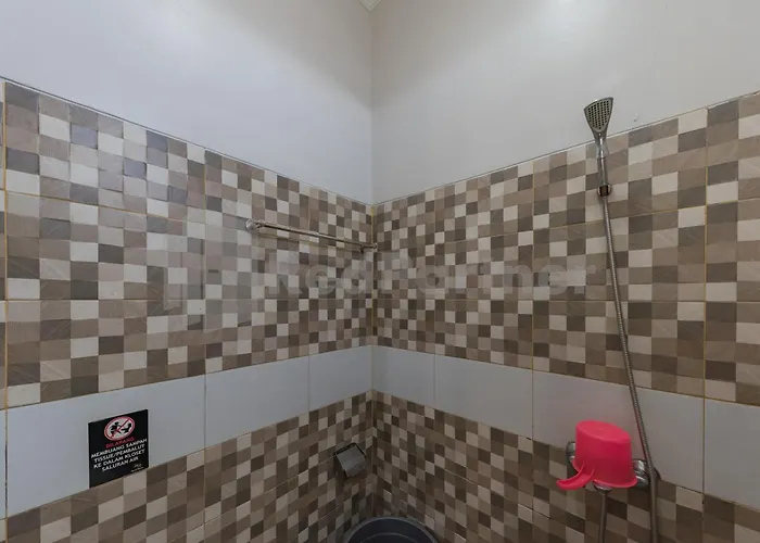 Wisma Brata 2 Mitra Reddoorz