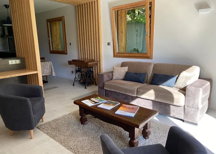 L'Eau Vive - Chalet Avec Piscine Interieure