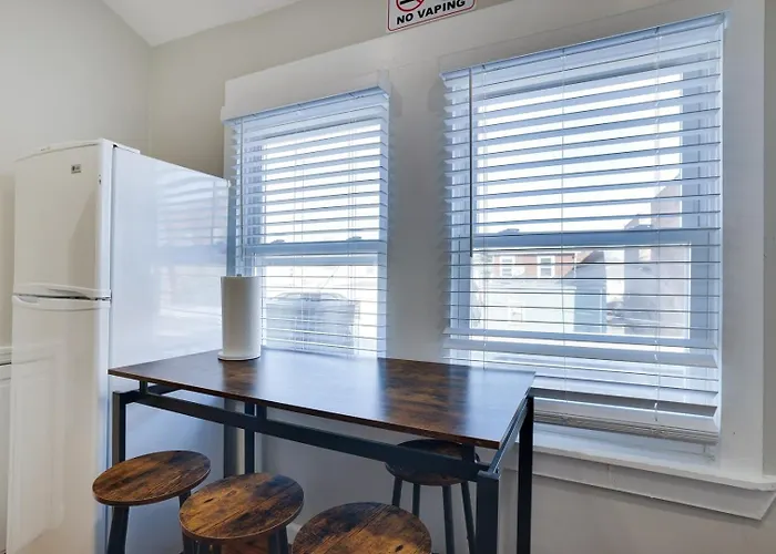 2Br Apt Near Ewr & Nyc • Workspace + Parking